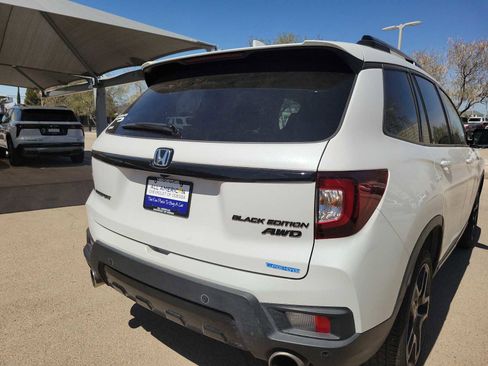 Used 2025 Honda Passport Black Edition image 23
