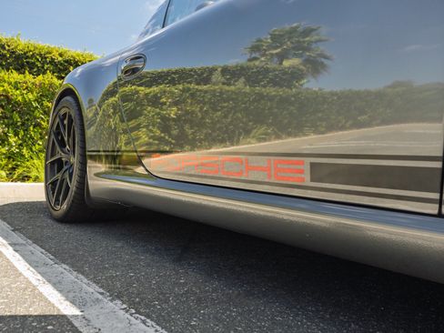 Used 2011 Porsche 911 Carrera RWD image 9