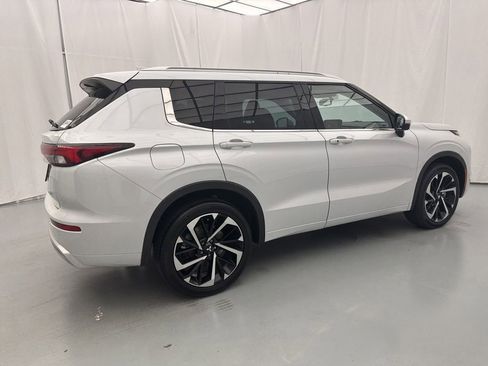 Used 2023 Mitsubishi Outlander SEL FWD image 14