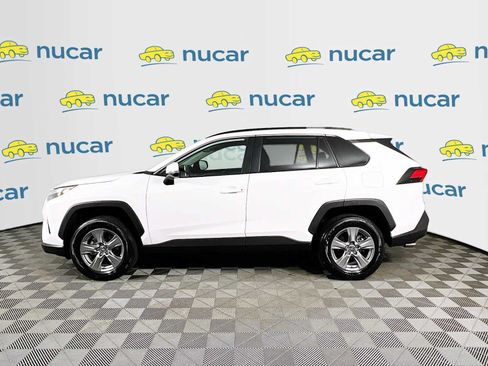 Used 2025 Toyota RAV4 XLE AWD/4WD image 4