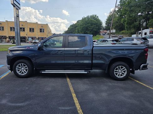 Used 2022 Chevrolet Silverado 1500 LT AWD/4WD image 5