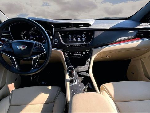 Used 2019 Cadillac XT5 Luxury FWD image 7