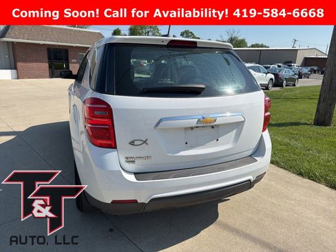 Used 2017 Chevrolet Equinox LS FWD image 3