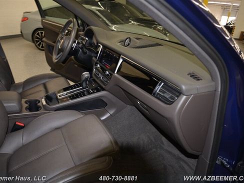 Used 2023 Porsche Macan image 20