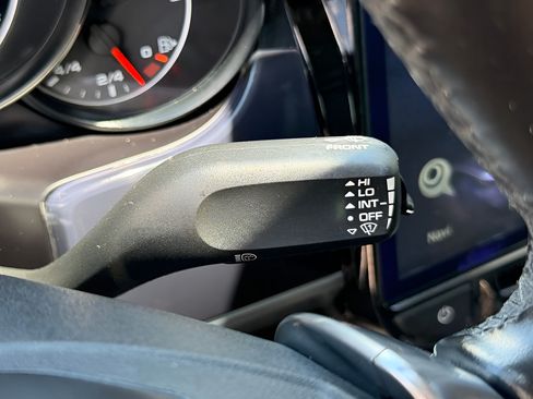 Used 2016 Porsche Panamera S RWD image 41