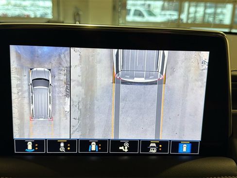 Used 2021 GMC Yukon AT4 w/ AT4 Premium Plus Package image 42