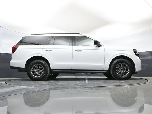 Used 2025 Ford Expedition Active AWD/4WD image 51