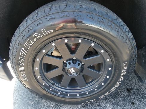 Used 2018 Chevrolet Silverado 1500 LT w/ All Star Edition AWD/4WD image 9