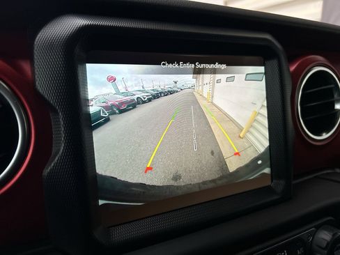 Used 2023 Jeep Wrangler Unlimited Rubicon image 21