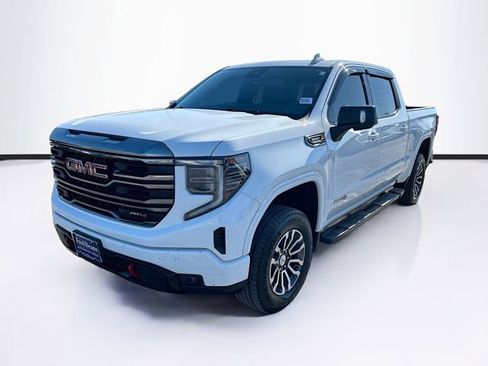 Used 2022 GMC Sierra 1500 AT4 w/ AT4 Preferred Package image 3