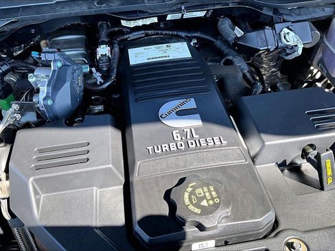 Used 2024 RAM 2500 Tradesman w/ Chrome Appearance Group AWD/4WD image 31