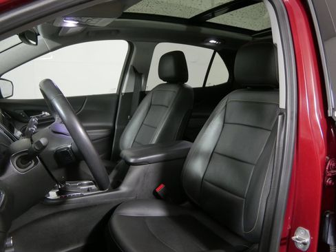Used 2019 Chevrolet Equinox Premier AWD/4WD image 12