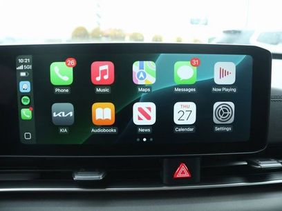 New 2025 Kia Carnival EX