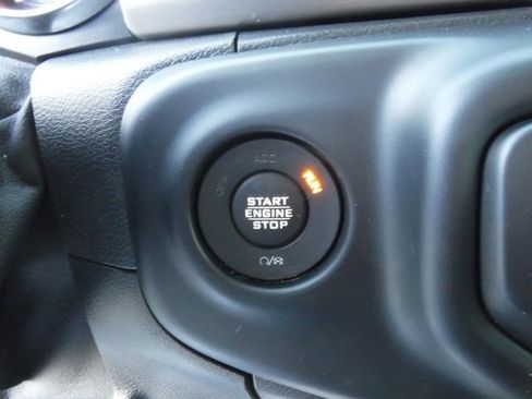 Used 2019 Jeep Wrangler Unlimited Sport image 25