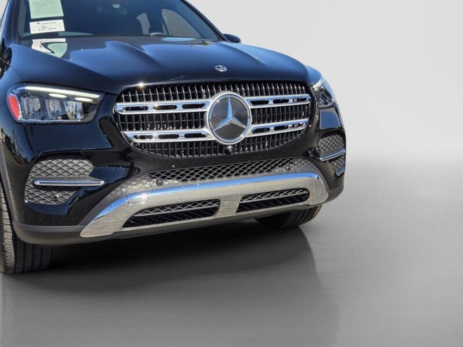 Certified 2025 Mercedes-Benz GLE 350 4MATIC image 9