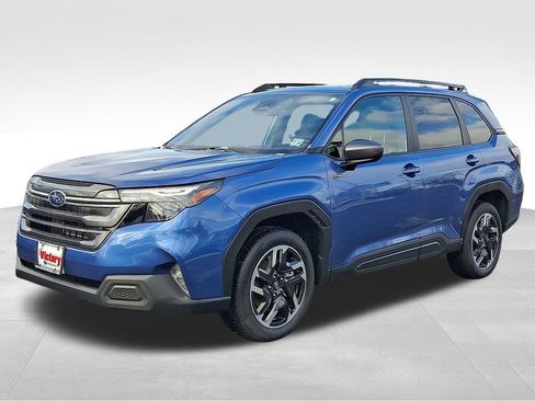 Certified 2025 Subaru Forester Premium image 3