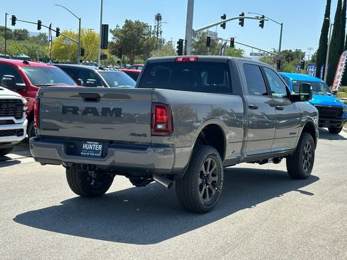 New 2026 RAM 2500 Big Horn AWD/4WD image 6