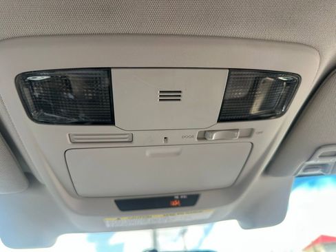 Used 2019 Subaru Outback 2.5i image 30