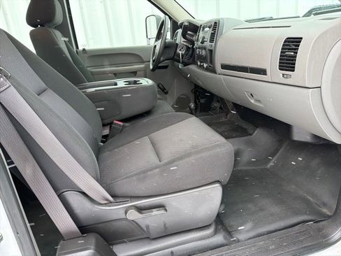 Used 2013 Chevrolet Silverado 2500 W/T image 29