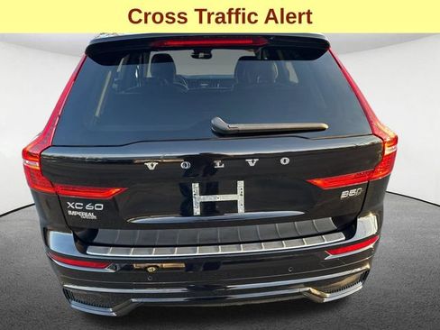 Used 2024 Volvo XC60 B5 Core AWD/4WD image 9