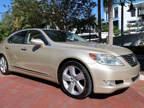 Used 2010 Lexus LS 460 w/ Luxury Value Edition image 17