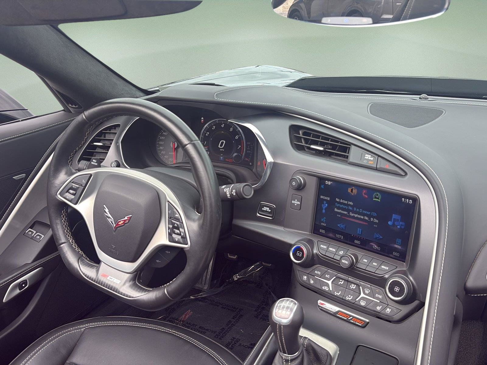 Used 2015 Chevrolet Corvette Z06 w/ 3LZ Preferred Equipment Group RWD image 13