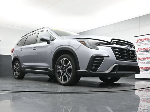 Used 2023 Subaru Ascent Limited AWD/4WD image 35