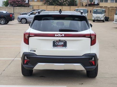 Used 2026 Kia Seltos S FWD image 14