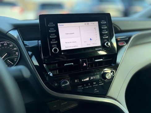 Used 2024 Toyota Camry SE w/ Cold Weather Package image 19