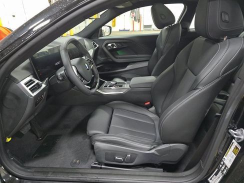 Used 2025 BMW 230i xDrive Coupe w/ Premium Package image 4