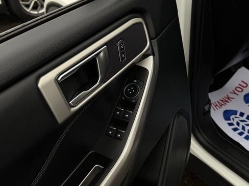 Certified 2024 Ford Explorer XLT image 13