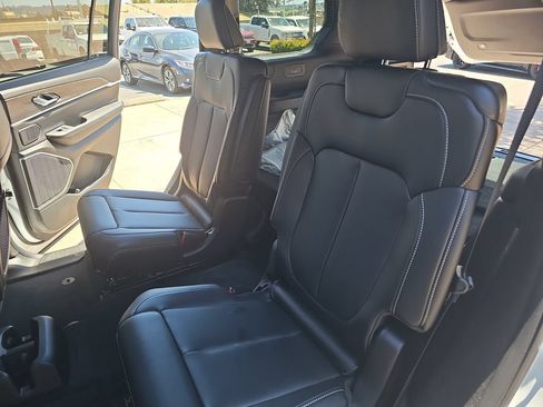 New 2026 Jeep Grand Cherokee L Limited AWD/4WD image 15
