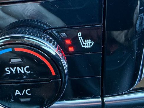 Certified 2024 Nissan Rogue SL image 11