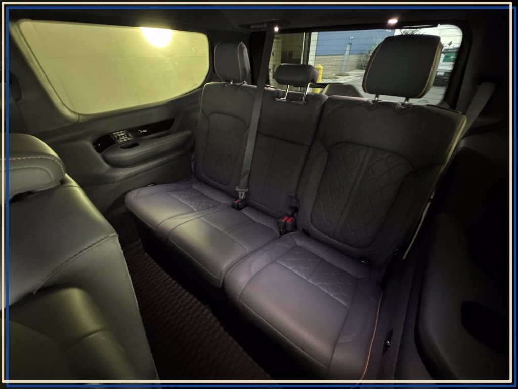 Used 2024 Jeep Grand Wagoneer Series III w/ Rear Seat Video Group 1 AWD/4WD image 30