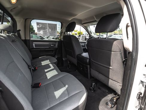Used 2023 RAM 1500 Classic SLT w/ Trailer & Traction Group AWD/4WD image 32