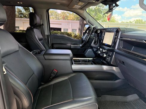 Used 2023 Ford F250 Lariat w/ Lariat Ultimate Package AWD/4WD image 15
