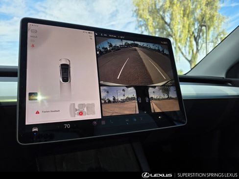 Used 2021 Tesla Model Y Performance image 17