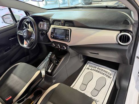 Used 2022 Nissan Versa SV FWD image 44