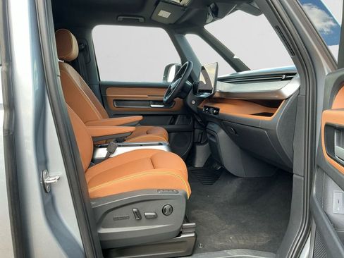 New 2025 Volkswagen ID. Buzz Pro S image 15
