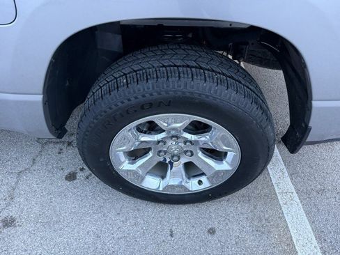 Used 2022 RAM 1500 Big Horn AWD/4WD image 6