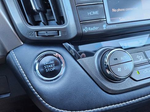 Used 2015 Toyota RAV4 Limited AWD/4WD image 25