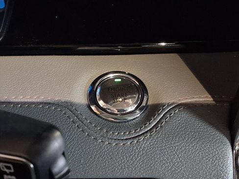 Used 2019 Lincoln Navigator L Reserve image 32