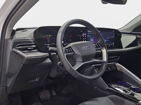 Certified 2025 Audi Q5 Premium w/ Premium Plus AWD/4WD image 17