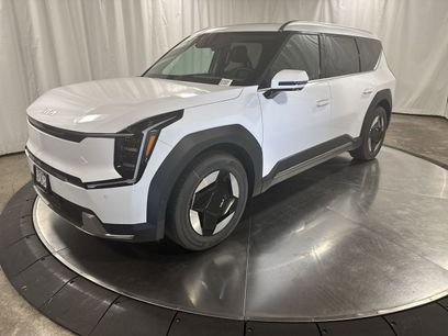 New 2026 Kia EV9 Wind