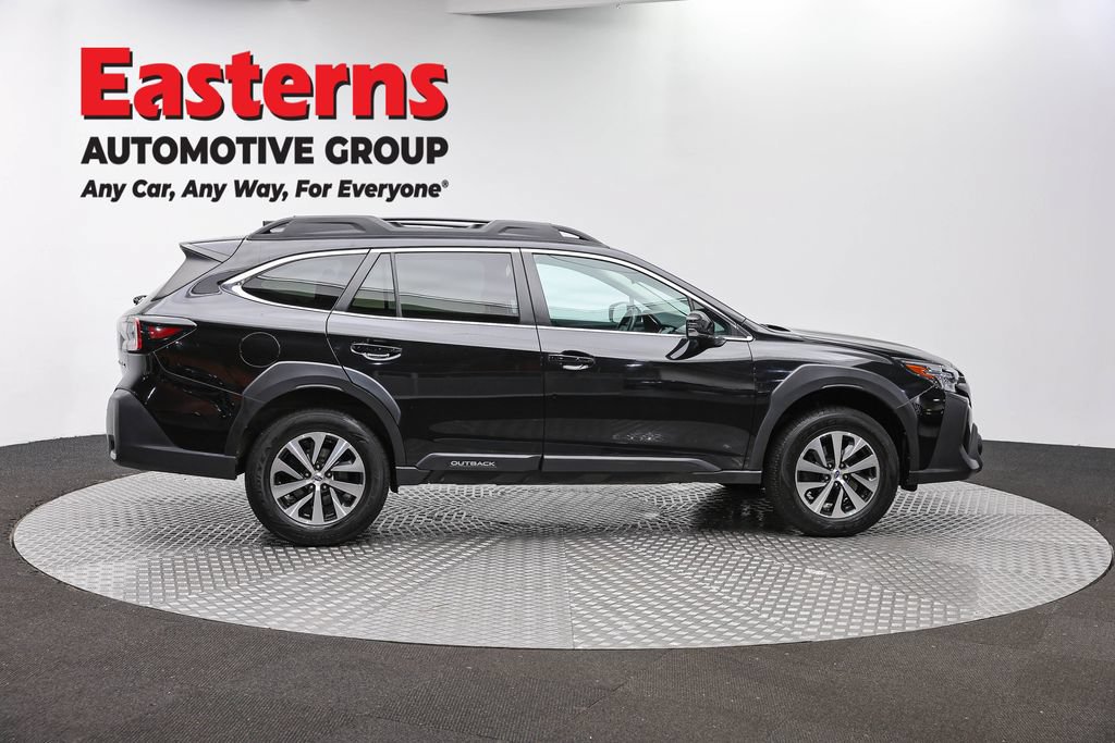 Used 2023 Subaru Outback Premium AWD/4WD image 5