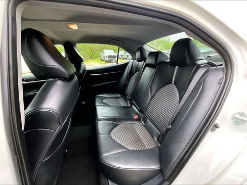 Used 2023 Toyota Camry SE FWD image 15