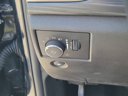 Used 2020 Jeep Grand Cherokee Laredo w/ Laredo X Package image 20