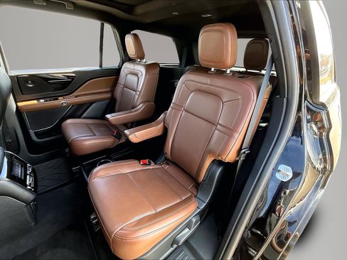 Used 2024 Lincoln Aviator Reserve w/ Equipment Group 201A image 22