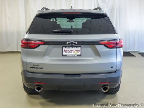 Used 2023 Chevrolet Traverse LT FWD image 6