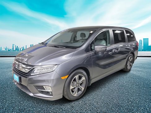 Used 2019 Honda Odyssey Touring image 2